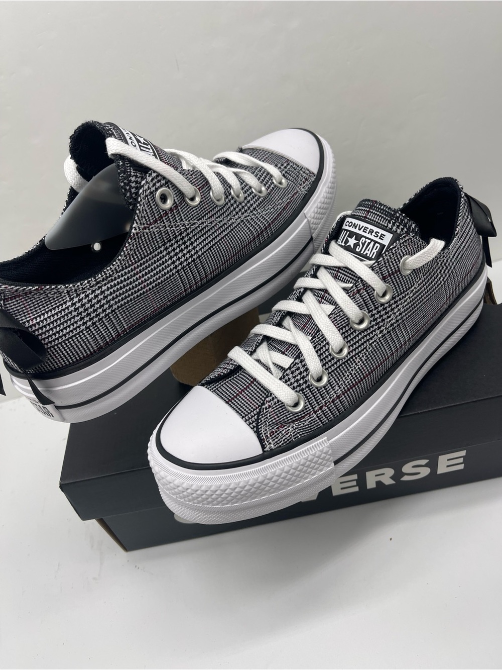 Converse A13881F CTAS LIFT OX
BLACK/WHITE/BLACK Platform Sneakers
 Plaid Low Top - Picture 12 of 16